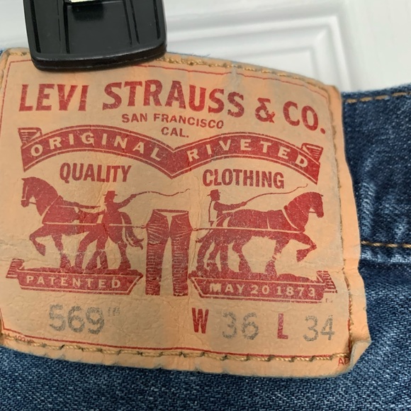 Men’s Levi jeans - Picture 3 of 3